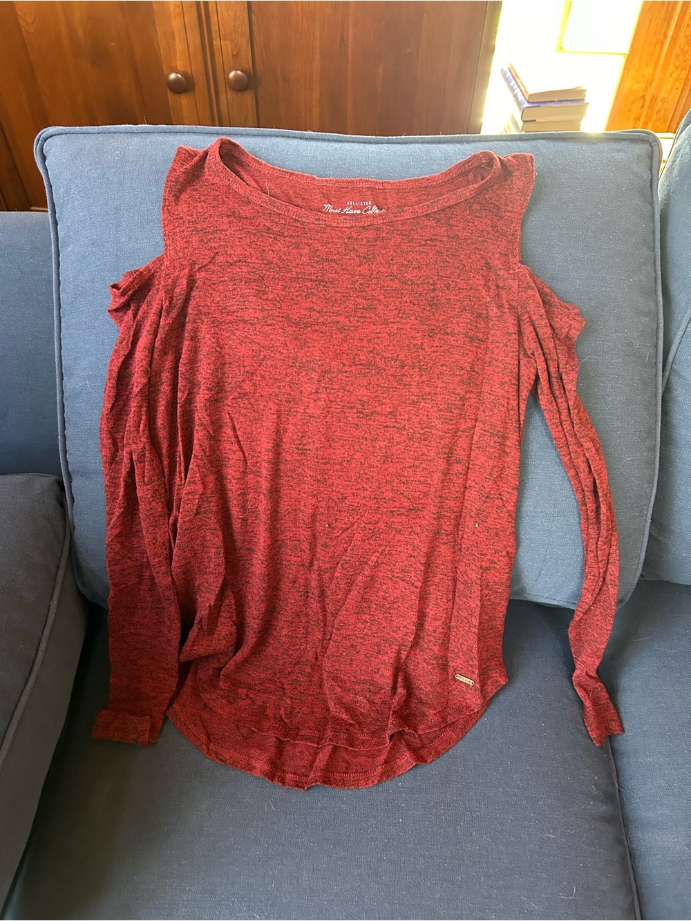 Hollister Must Have Collection Cold Shoulder Long Sleeve